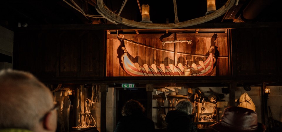 Scénographie immersive sur le navire La Mora à Honfleur.